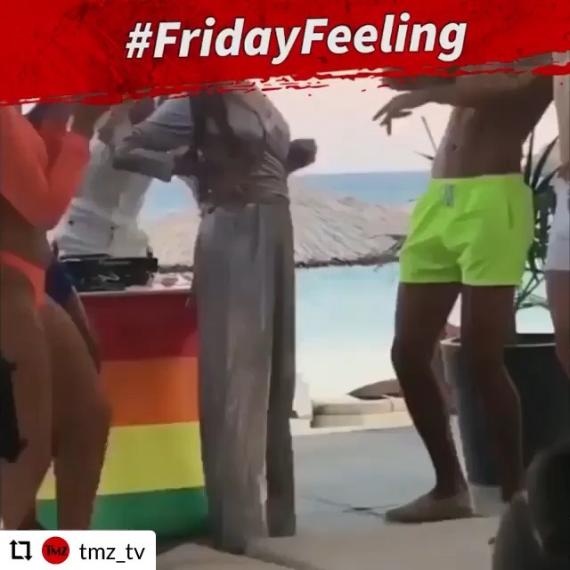 @tmz_tv You are cold for this one but what a great video to get into Friday mode...I believe the lesson here, which is something I abide by...Dance like no one is looking! Unless you are being recorded and will be blasted online...keywords: NO ONE IS LOOKING !