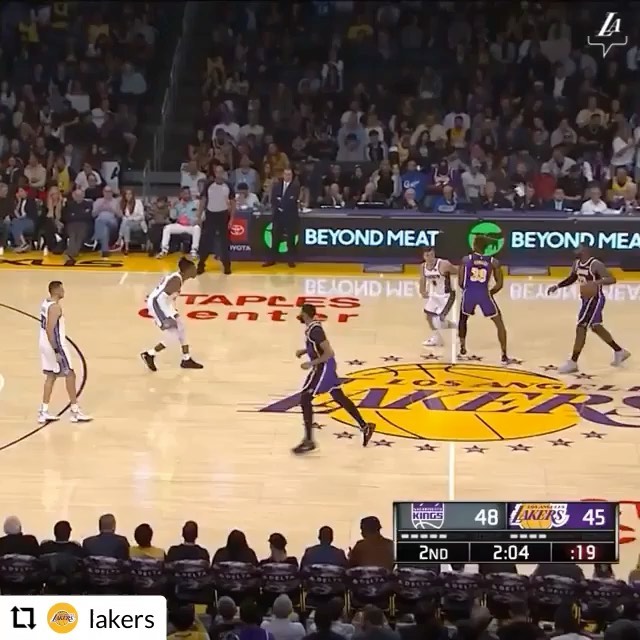 Holy 🤯 Moly 🤯Dunk of the Year🤯 …it makes me Happy when the Lakers are Happy . . . . .