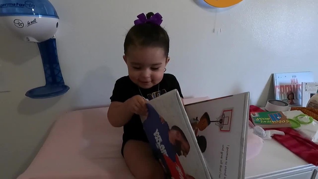 New Video up on my Youtube Channel, "MahboobTubeTV" (Link in my bio) Mila was able to help me out this episode to unveil our new Lakers Rug! Here is a snippet from our review and like/subscribe for more videos coming to laptop or phone near you lol⁠ .⁠ .⁠ .⁠